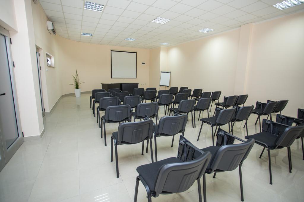 Sin-Kom Hotel Garni ปิโรต์ ภายนอก รูปภาพ